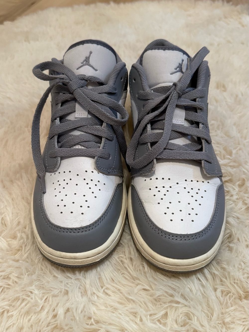Air Jordan Vintage Grey Sneakers